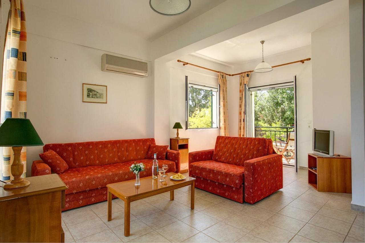 Liakas Village Apartament *