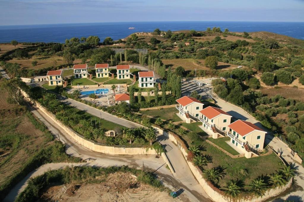 Liakas Village Apartment *